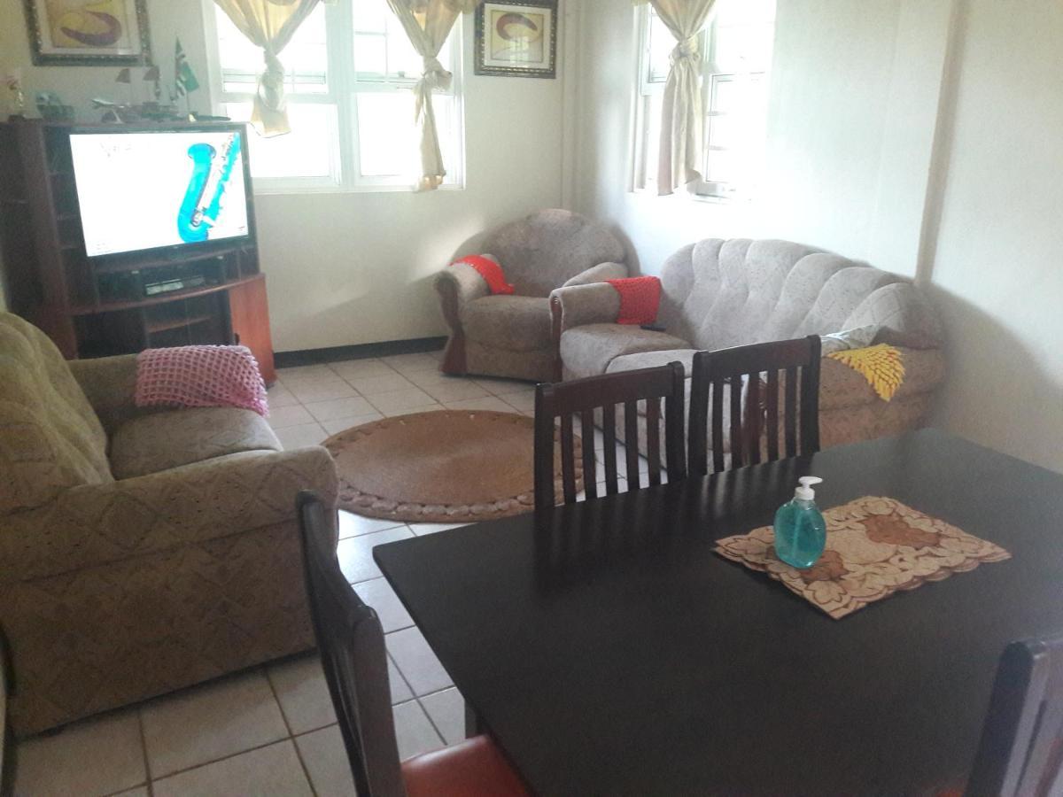 Danglez Bed & Breakfast Bataka Bagian luar foto