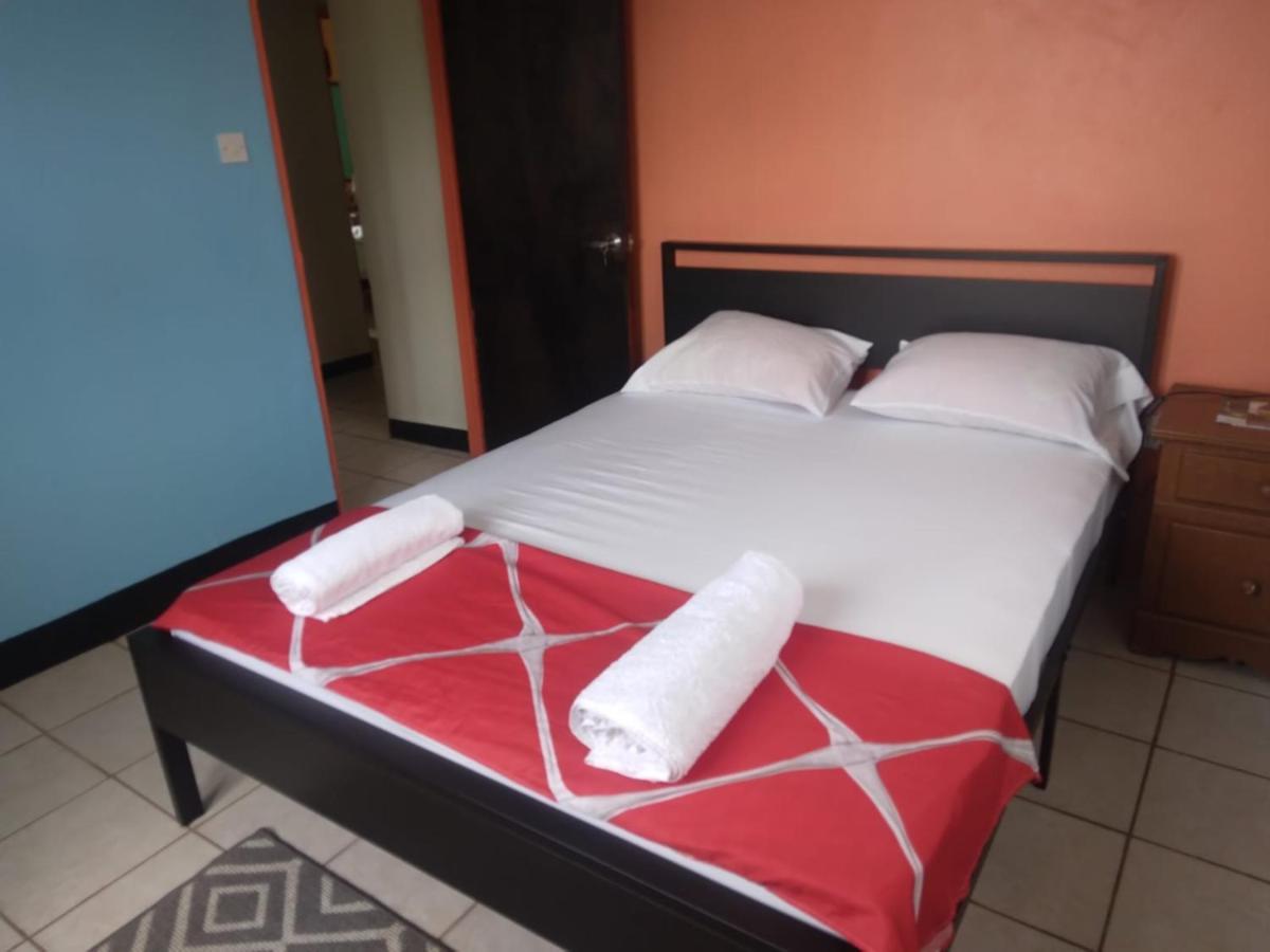 Danglez Bed & Breakfast Bataka Bagian luar foto